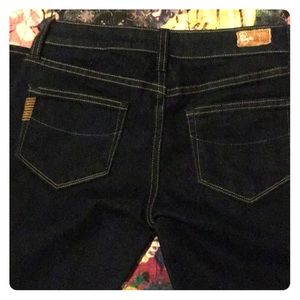 Paige Premium Denim 25 Boot Cut slim fit